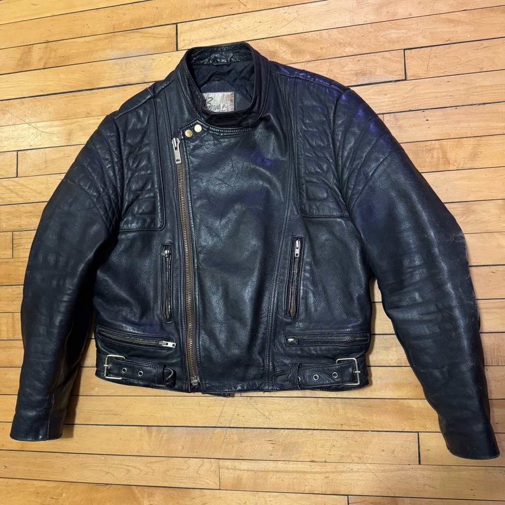 SOLD! VTG 80s Bermans Cafe Racer Buckleback Heavy Leather Motorcycle Jacket 44